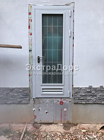Противопожарные двери со стеклом от производителя в Истре  купить