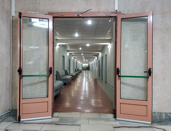 Противопожарная дверь внутренняя для больницы